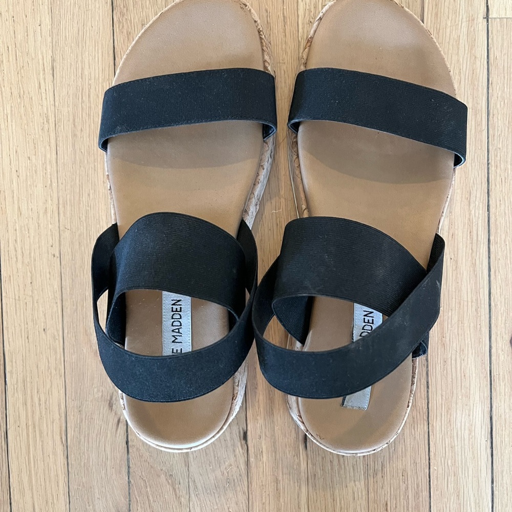 Steve Madden Black and Tan Sandals Minimalist Design
